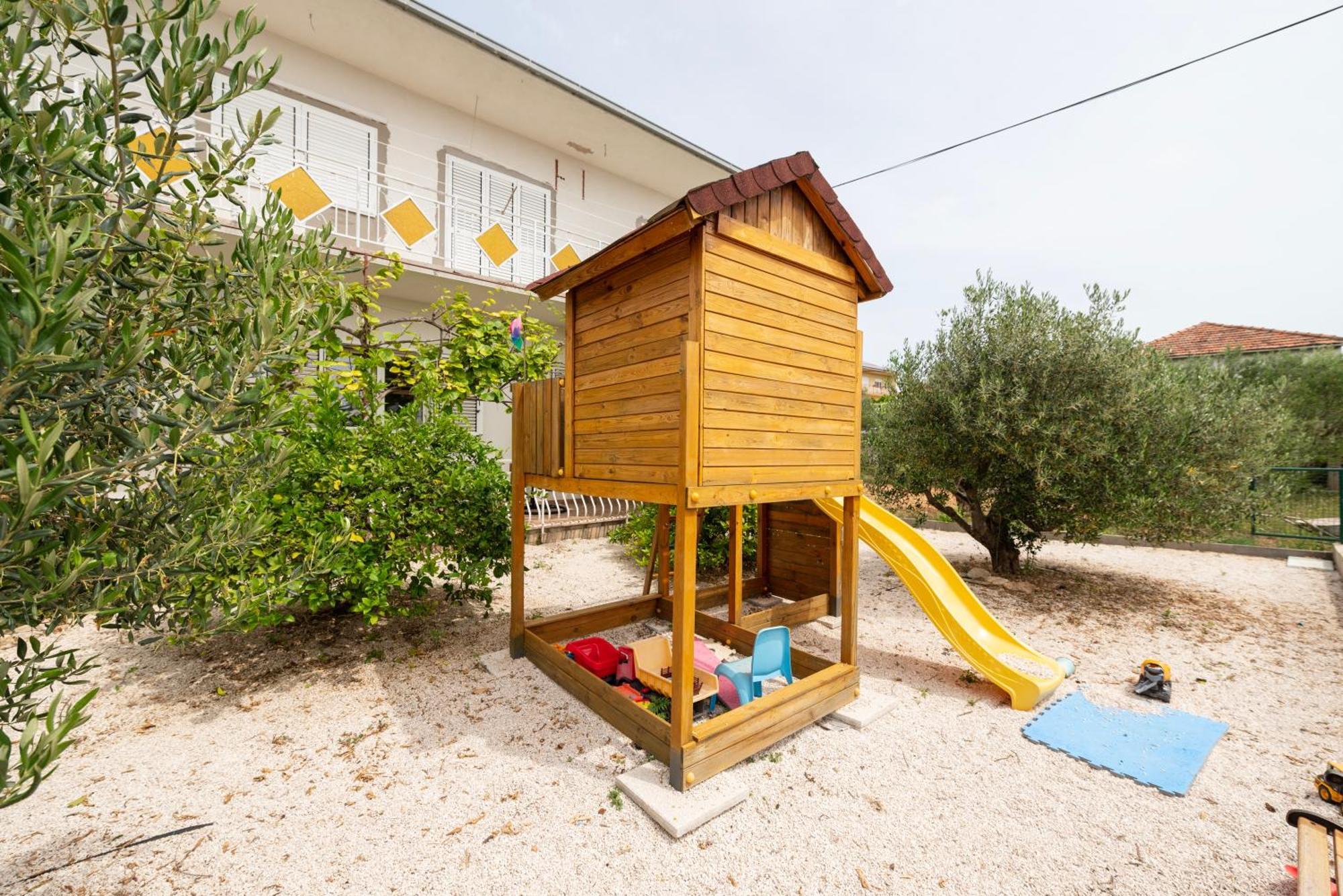Apartment Paula Trogir Exterior photo